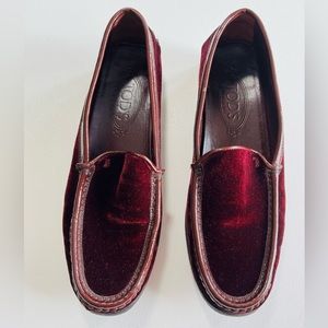 TOD’S Patent Leather Velvet Loafers